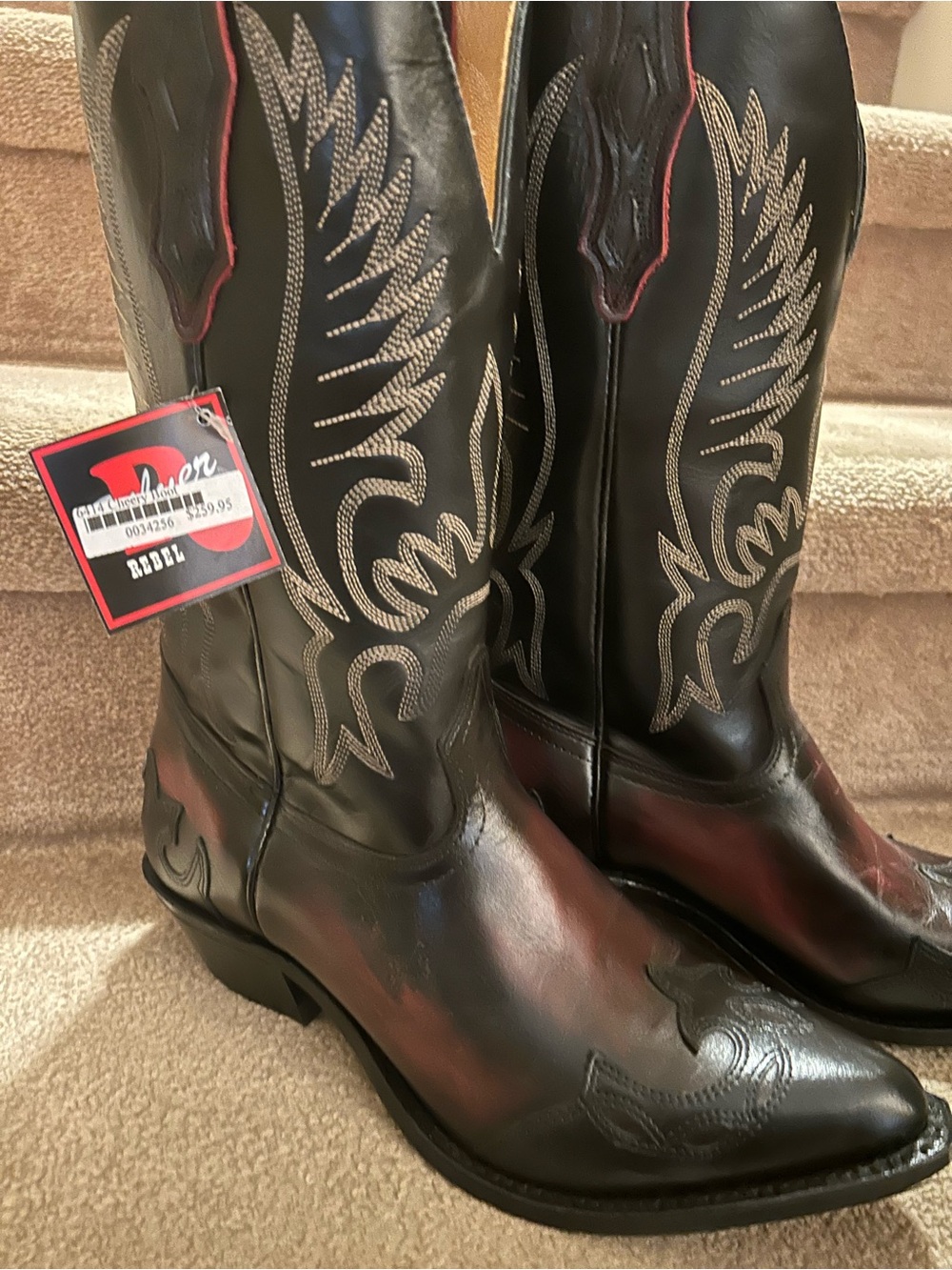 NEW Vintage Y2K Woman’s Western Silver Rebel Cowboy Boots Size 8